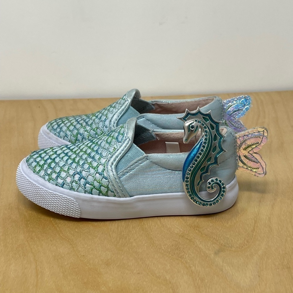 Cat & Jack Jozelle Twin Gore Shimmery Blue/Green Mermaid Slip On Sneakers Size 6